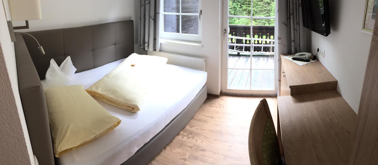 Hotel Garni Gruenmoos Sankt Jakob in Defereggen Exteriör bild