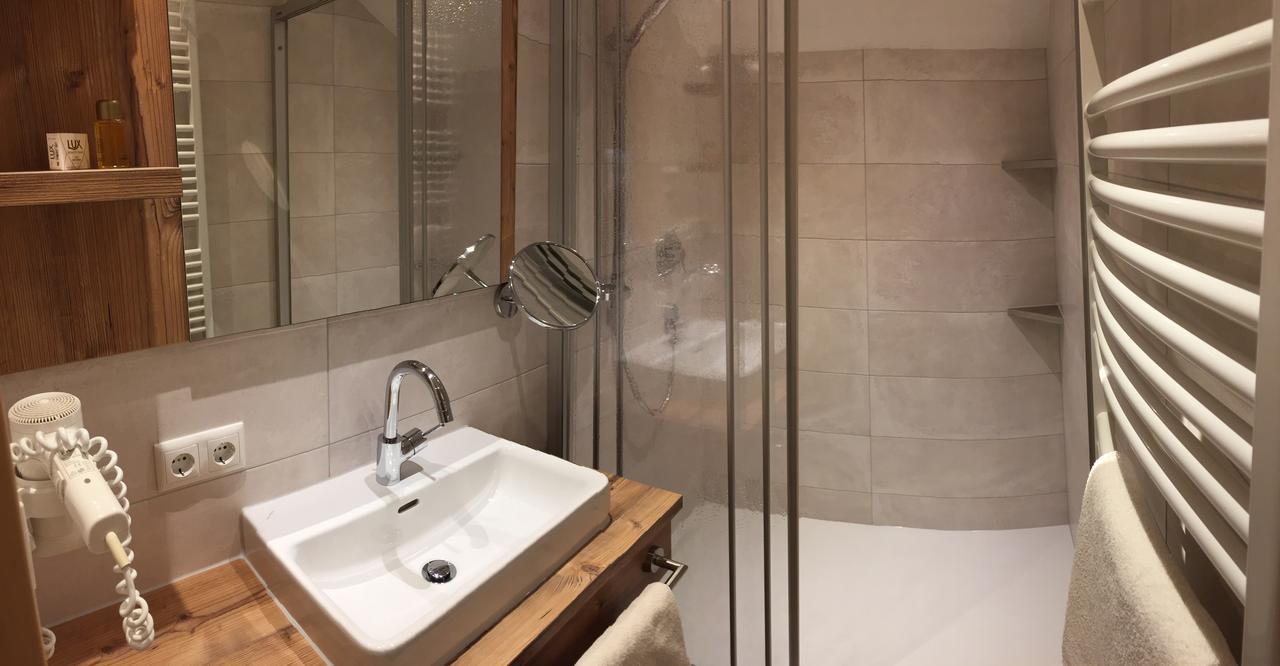 Hotel Garni Gruenmoos Sankt Jakob in Defereggen Exteriör bild